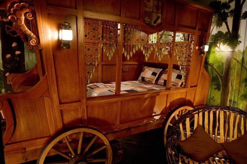 Victorian Mansion Bed And Breakfast Inn Los Alamos Oda fotoğraf